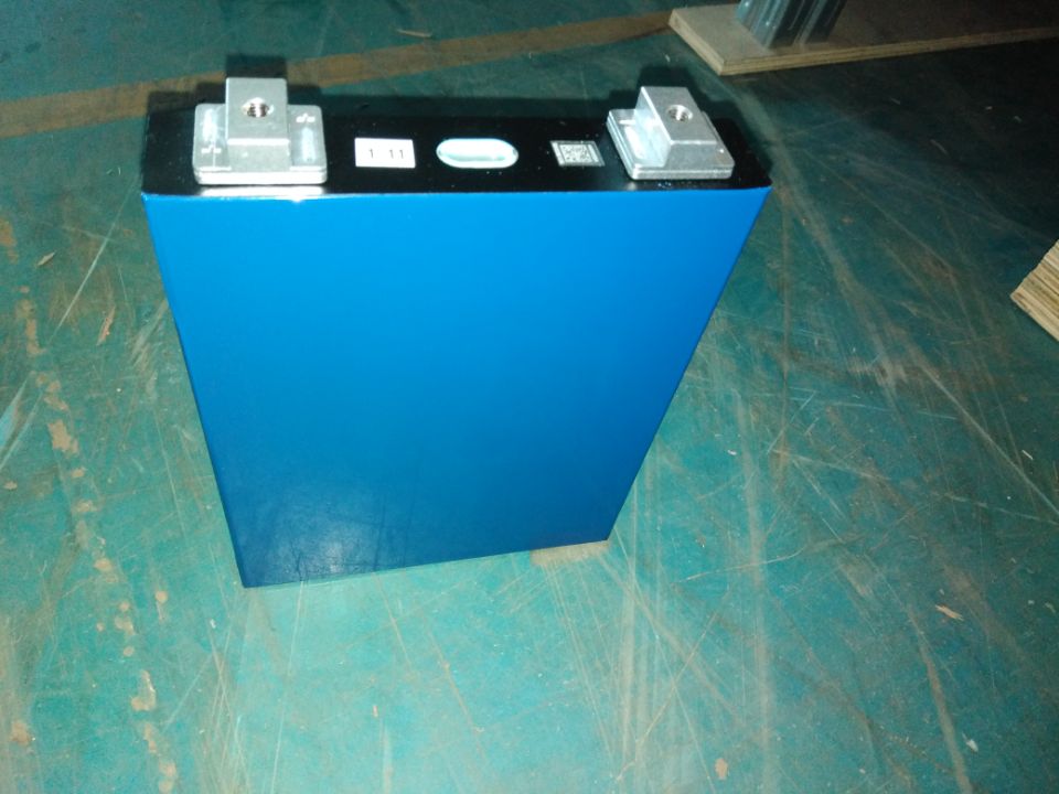 200 pcs CALB 3.7V 113Ah NMC battery shipped to Brazil
