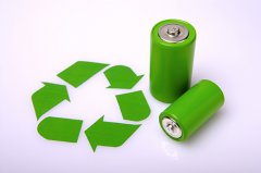 What are the misconceptions about charging lithium batteries?